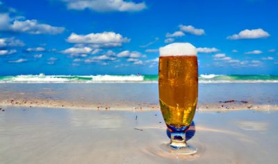 e978-cerveza-playa-verano